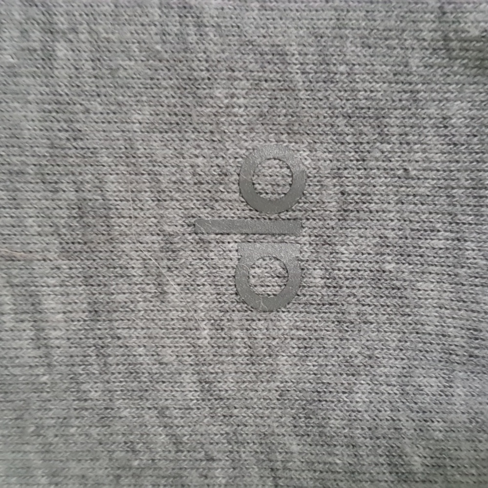 GUC alo funnel neck sweatshirt, size L - Picture 3 of 9